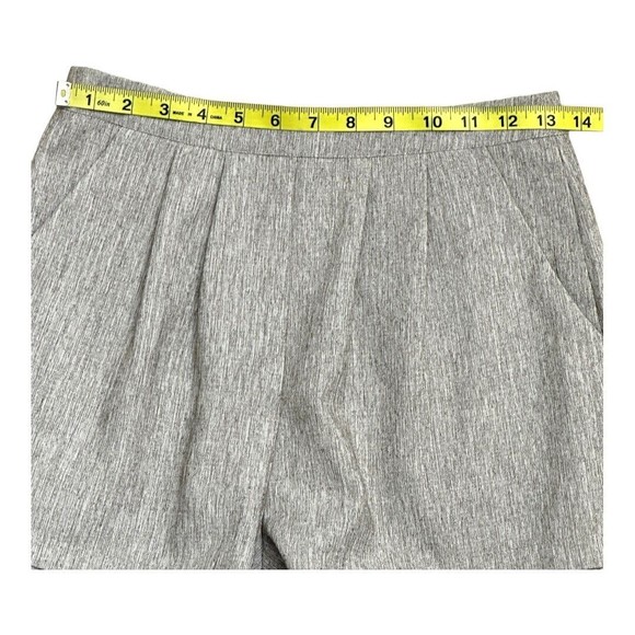 Xenia Boutique gray high waisted pleated shorts 2  Inch inseam size 4 - Picture 5 of 9